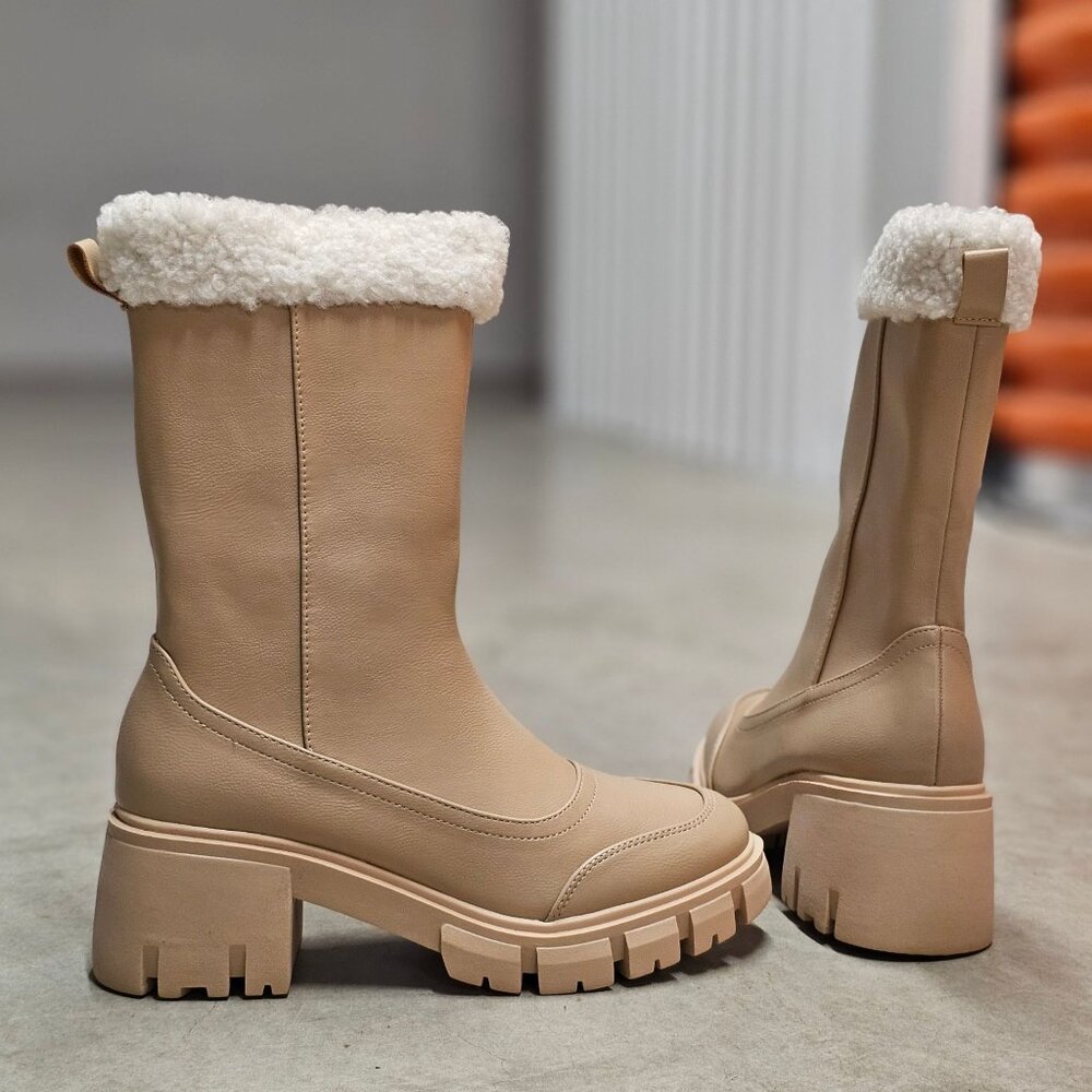 Chunky Nude Faux Leather Winter Boots With Faux Fur Lining & Block Heel - Picture 3 of 6